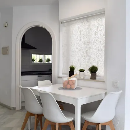 Sr La Cartuja Calahonda 2 Bdr With Sea View Apartment